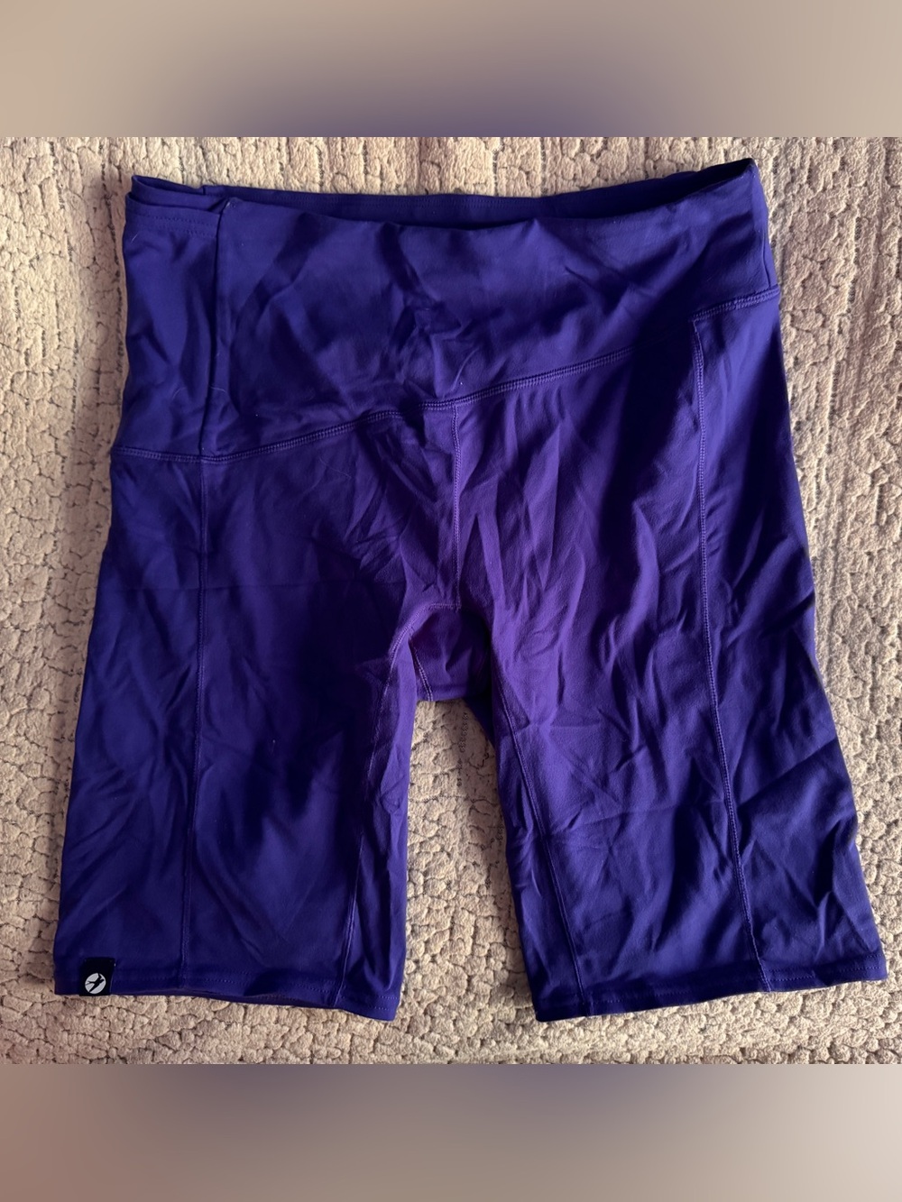Oiselle NYB 8” shorts with asymmetrical waistband